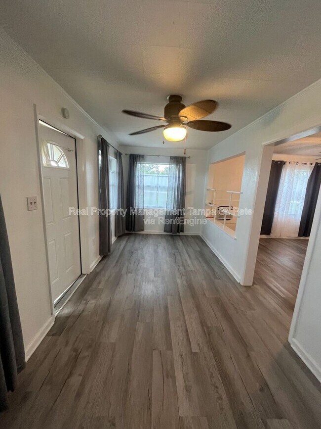 Building Photo - 6900 Miami St