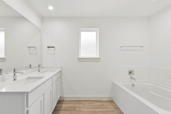 Building Photo - 7915 Murciana Dr