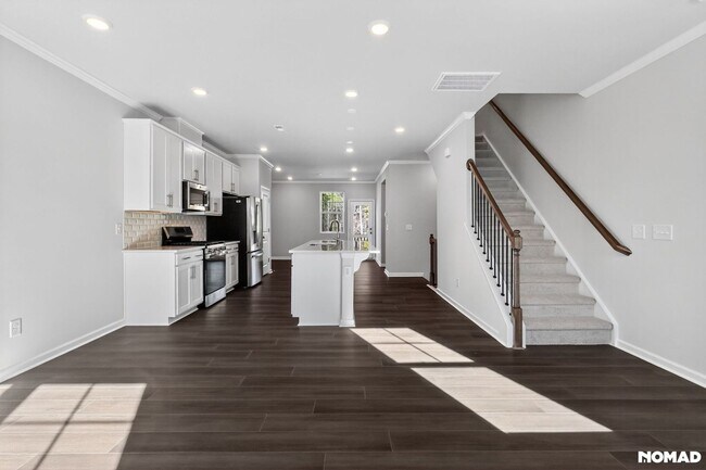 Building Photo - 516 Light Oak Wy