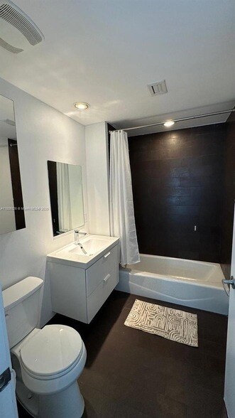Building Photo - 1040 Biscayne Blvd