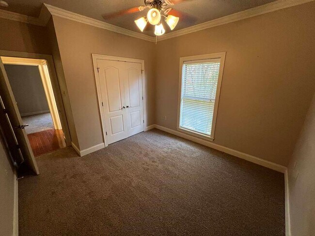 Building Photo - 3995 Water Oak Dr