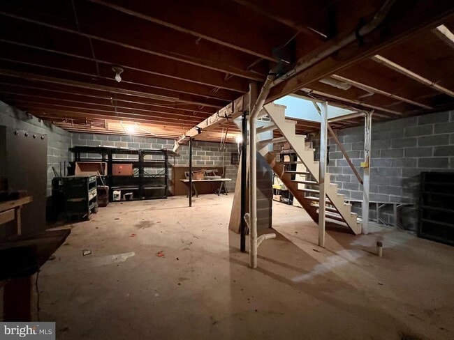 Building Photo - 148 Fieldstone Ln