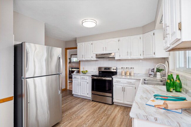 Building Photo - 1506 Starling Dr