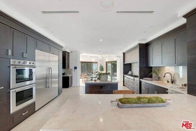 Building Photo - 3116 Elvido Dr