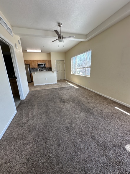 Building Photo - 430 W Pikes Peak Ave