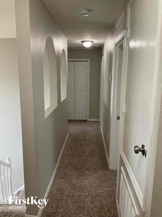 Building Photo - 7094 Shady Pine Ct