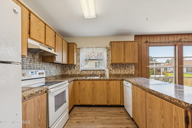 Building Photo - 202 Bonaire Dr
