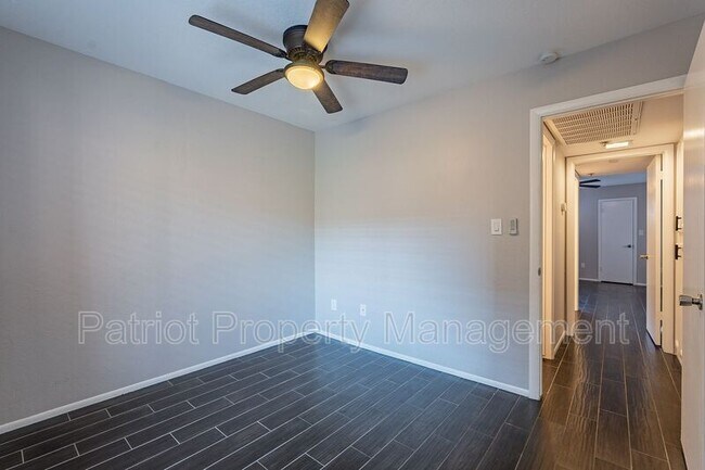 Building Photo - 7494 E Earll Dr