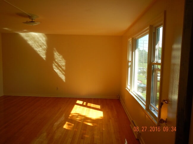 Building Photo - 1270 Westcott St