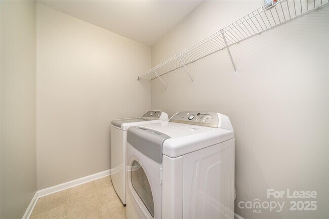 Building Photo - 5470 Allison Ln