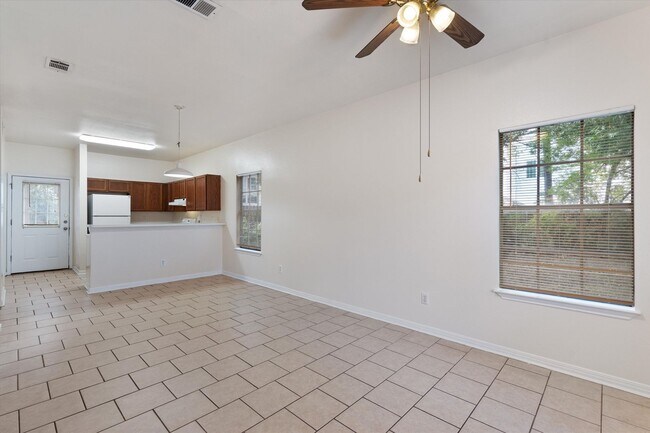 Building Photo - 2908 Whisper Oaks Ln