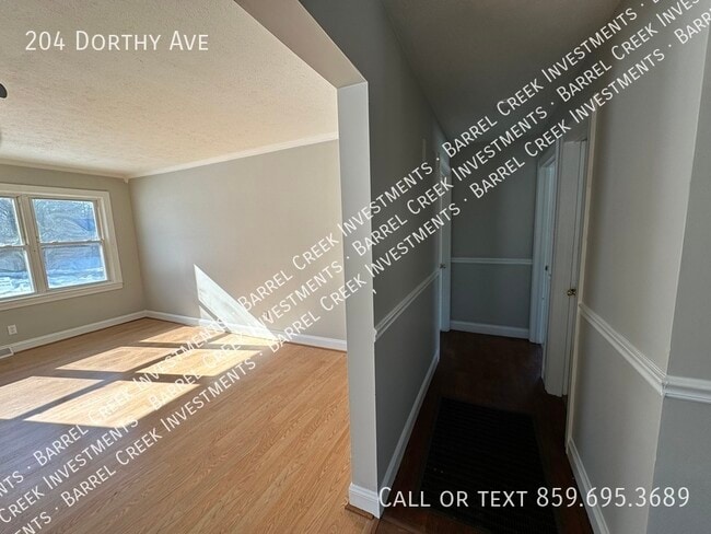 Building Photo - 204 Dorothy Ave