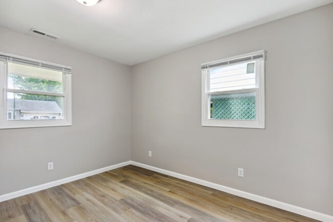 Building Photo - 714 Bethume Ct