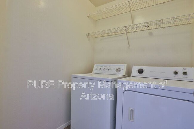 Building Photo - 11380 W Mohave St