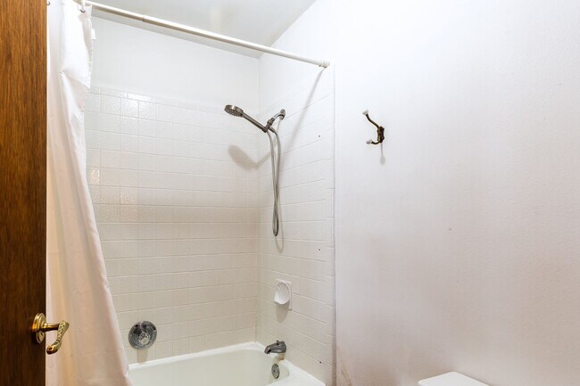Building Photo - 2164 Three Kings Ct