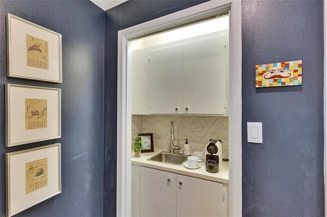 Building Photo - 3000 Mohawk Rd