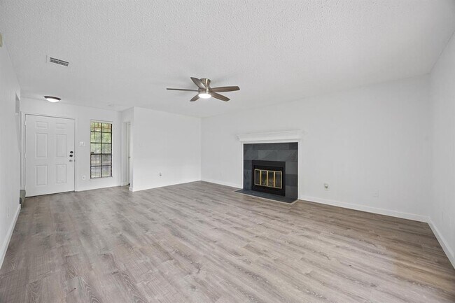 Building Photo - 11615 Prairie Hen Ln