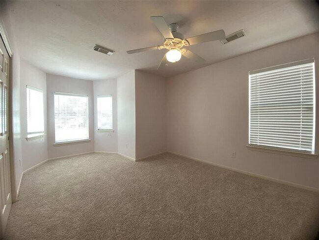 Building Photo - 15706 Springfield Dr