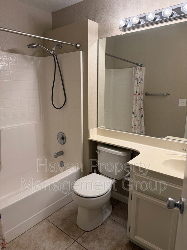 Building Photo - 1211 Fruitwood Way