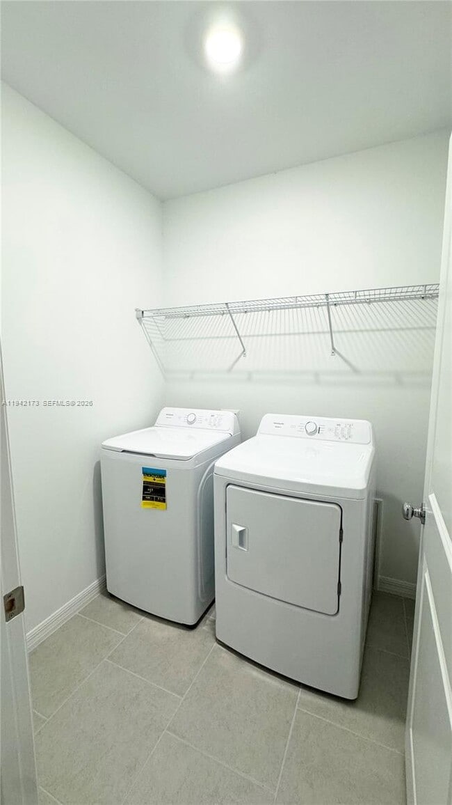 Building Photo - 17208 CANTU Ct