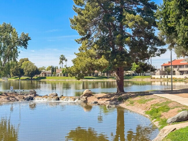 Building Photo - 5Bed/2Bath House at 35th Ave/Cactus! Move-In Ready on 04/02/2026! -- NO HOA!