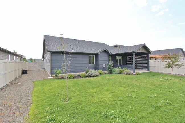 Building Photo - 10510 W Daylily Ave