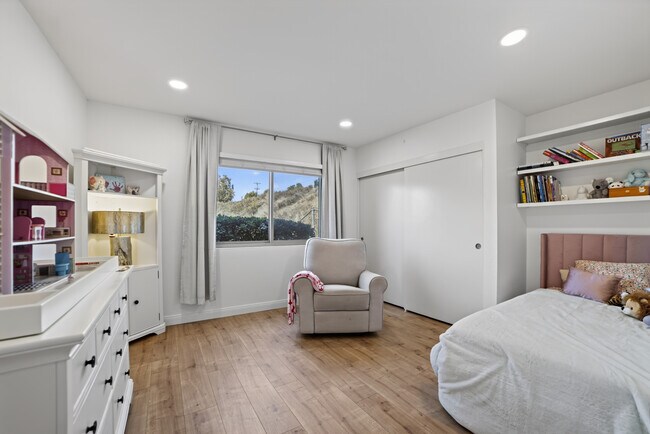 Building Photo - 14058 Tierra Bonita Rd