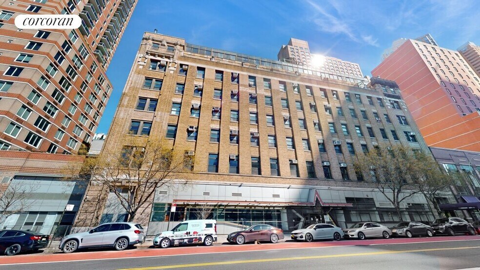 Building Photo - 529 W 42nd St