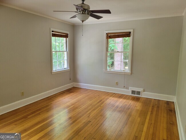 Building Photo - 1845 Monroe Dr NE