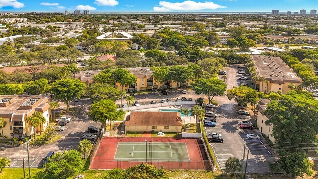 Building Photo - Beautiful 2 bedroom 2 bath Condo in Boca Raton, close to FAU