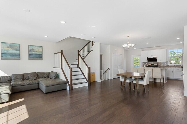 Building Photo - 34 Colgate Dr
