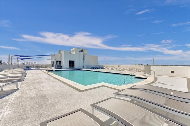 Building Photo - 1830 Radius Dr