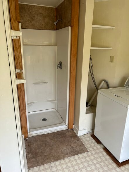 shower stall - W4160 Main Rd