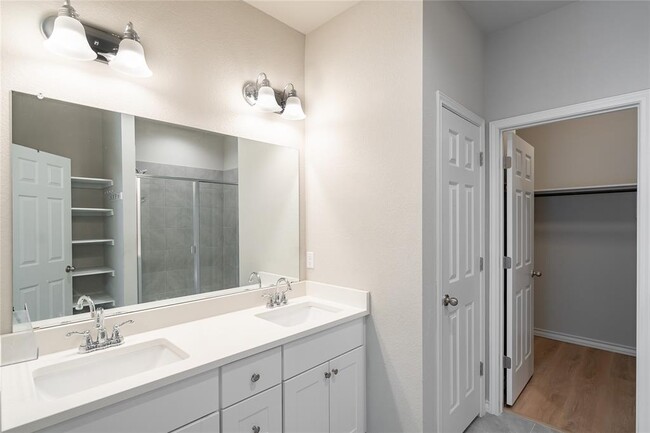 Building Photo - 5408 Golden Canary Ln
