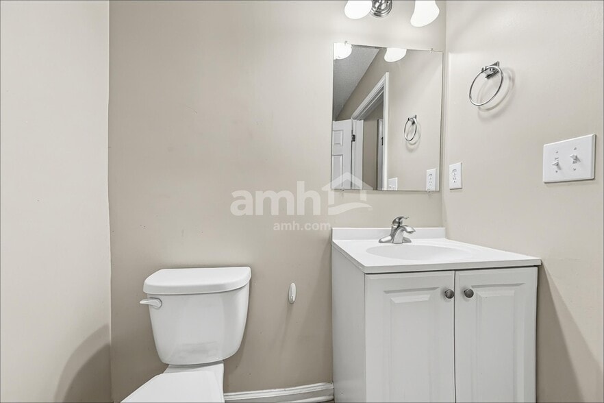 Building Photo - 3276 Peach Ct NW