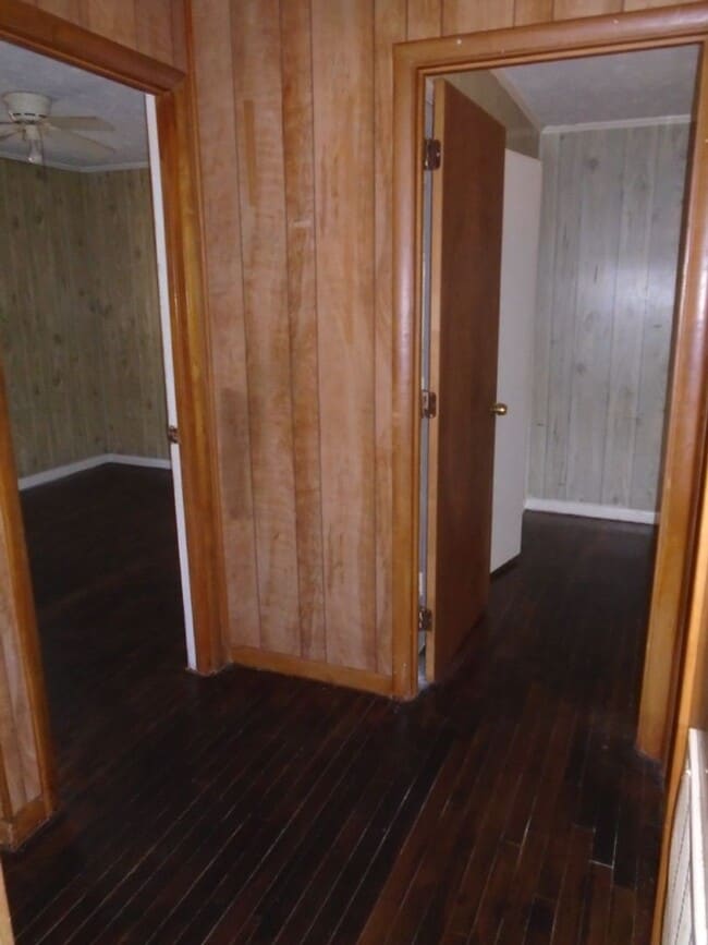 Building Photo - 310 Old Shaw Rd