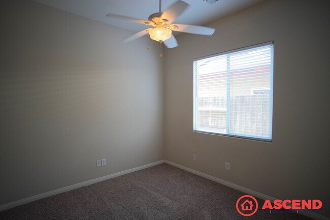 Building Photo - Gorgeous Home in the Southwest!