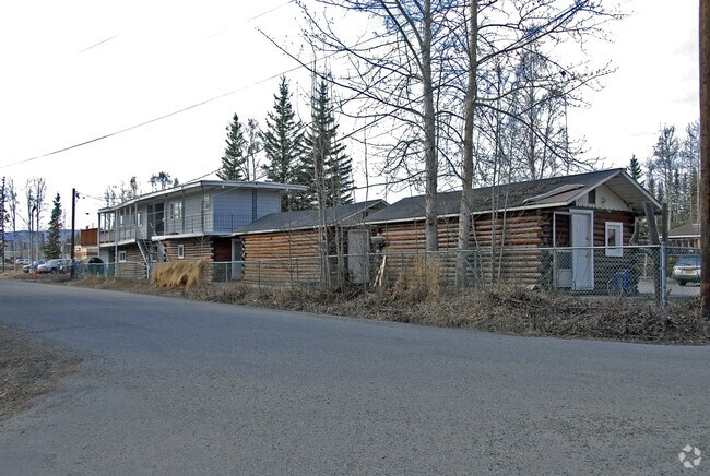 Building Photo - 1128 Hess Ave