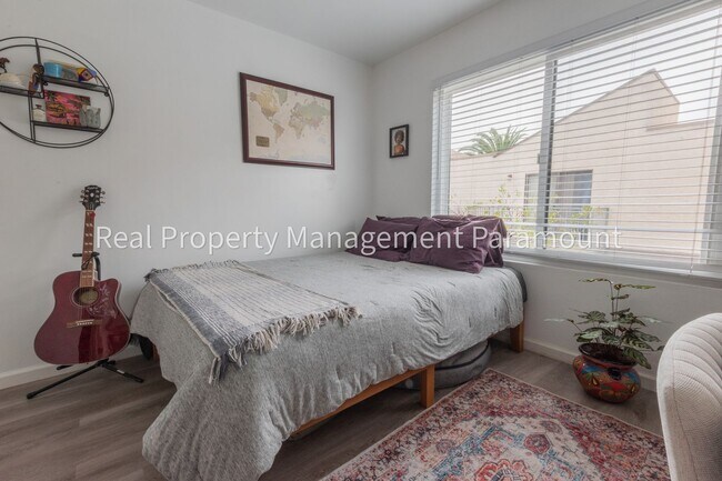 Building Photo - For Rent: Modern 2-Bedroom, 2-Bath Townhou...