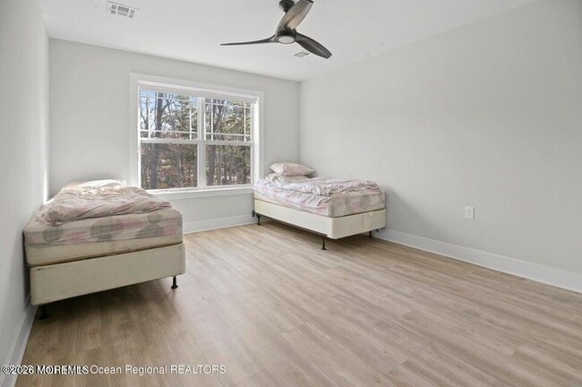 Building Photo - 192 Willow Dr