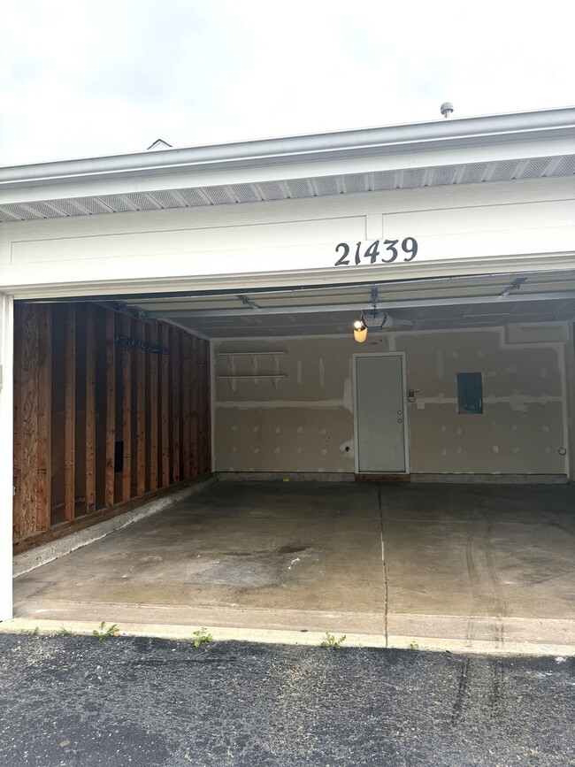 Building Photo - 21439 Abbey Ln