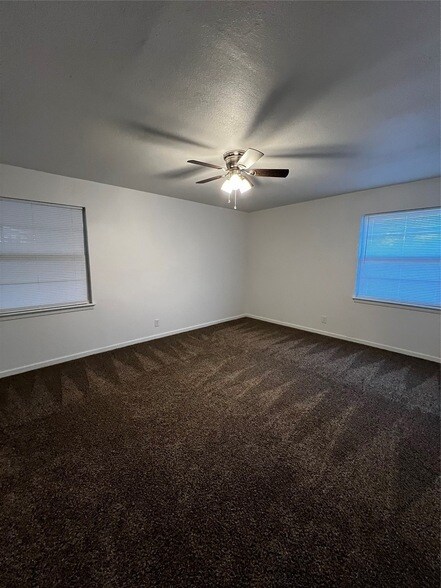 Building Photo - 8300 Doreen Ave