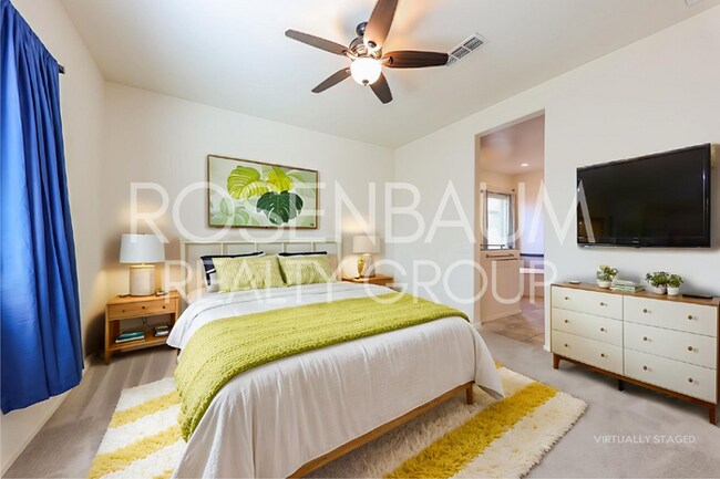 Building Photo - Stunning 4-bedrooms, 3-baths home in the h...