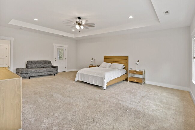 Building Photo - 2901 Random Rd