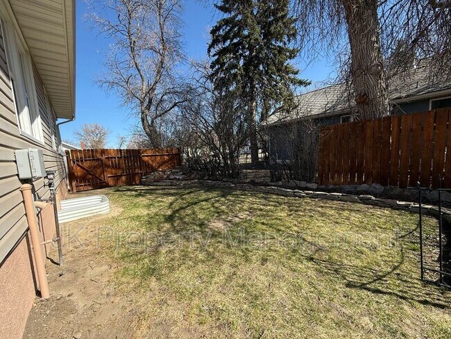 Building Photo - 2716 Central Ave