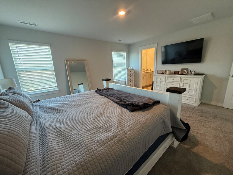 Building Photo - 524 Torrey Pines Ln
