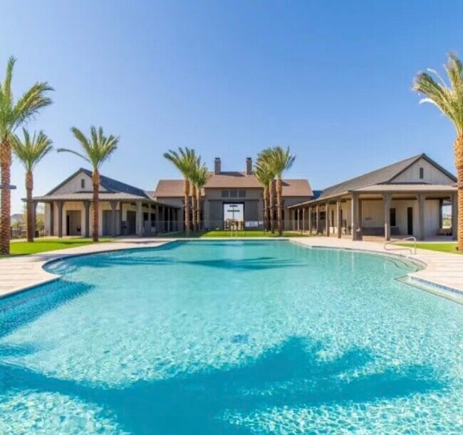 Building Photo - 1928 W Chisum Trl