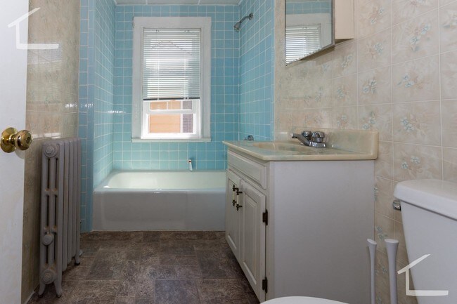 Building Photo - 116 Pearson Ave