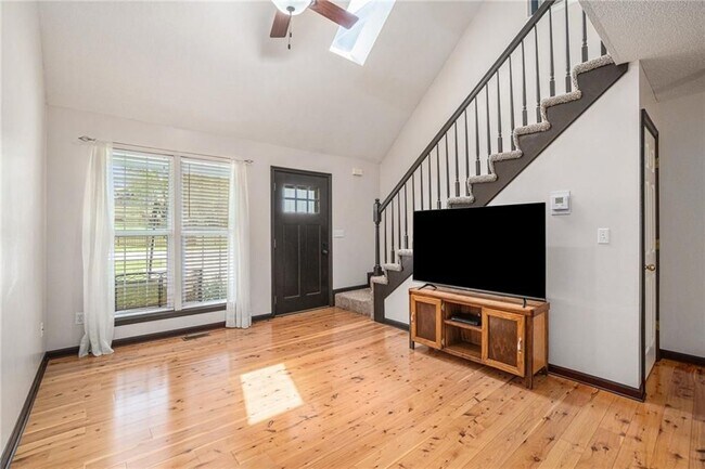 Building Photo - 1853 Chickadee Dr