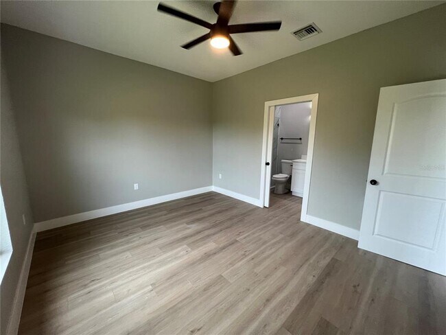 Building Photo - 12130 Henley Ave